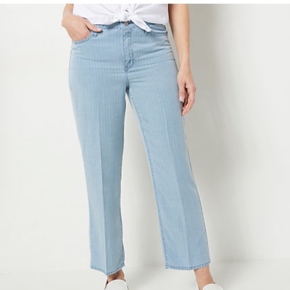 NEW NYDJ 10 Relaxed Straight Ankle Striped Summer Lightweight Pant Slimming